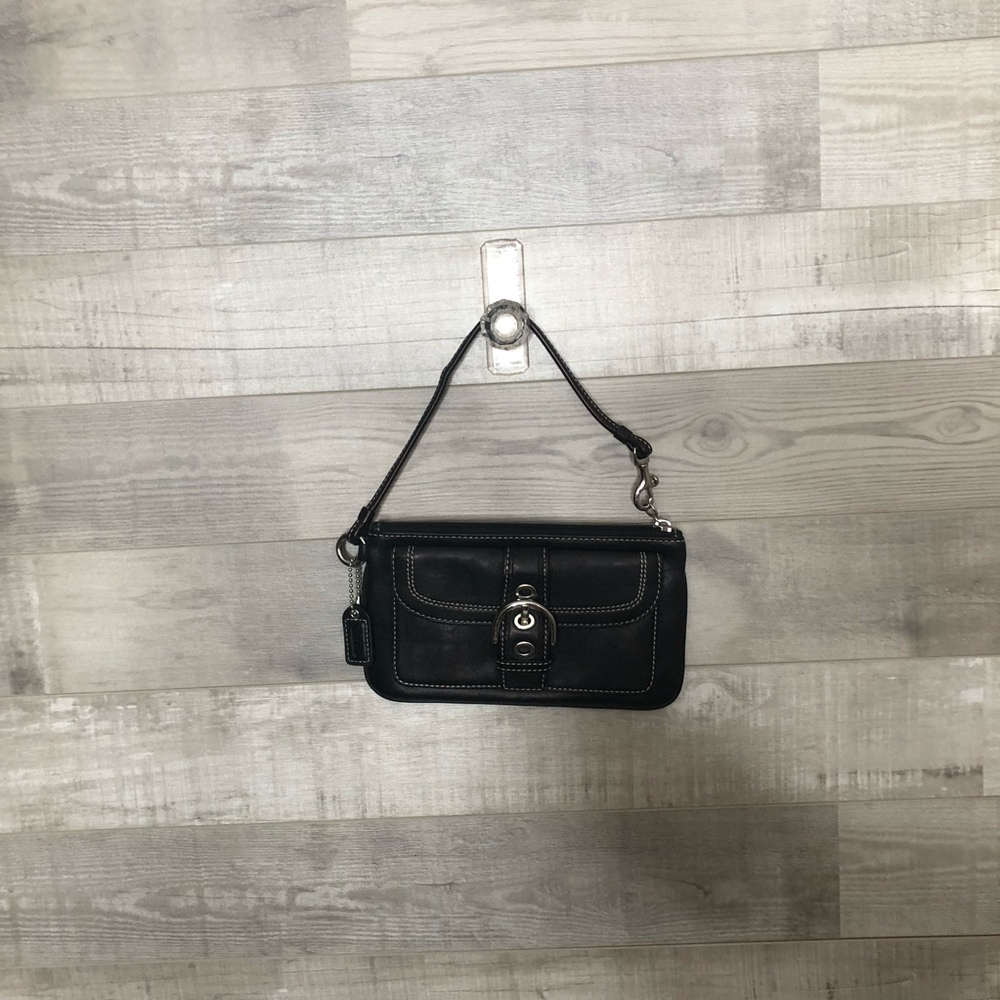❗️COACH Wristlet❗️